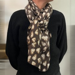 Echarpe marron, Coeurs,...